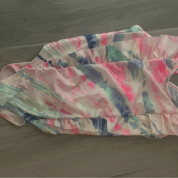 Colorful Ruffled One-Piece Swimsuit - Picture 5 of 6